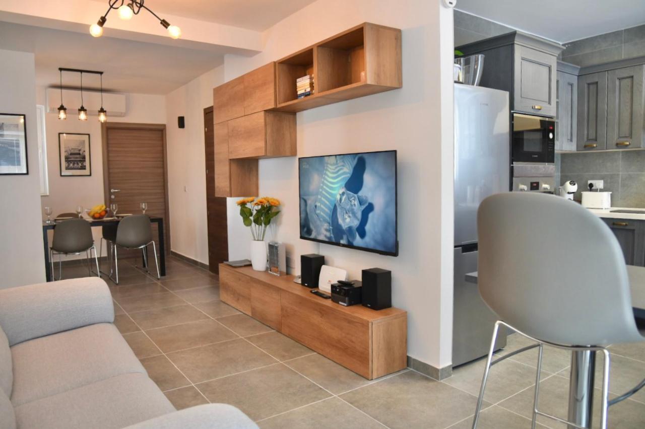 Bright & Modern 2-Bedroom, 4Th Floor Apartment In Gzira, Malta エクステリア 写真