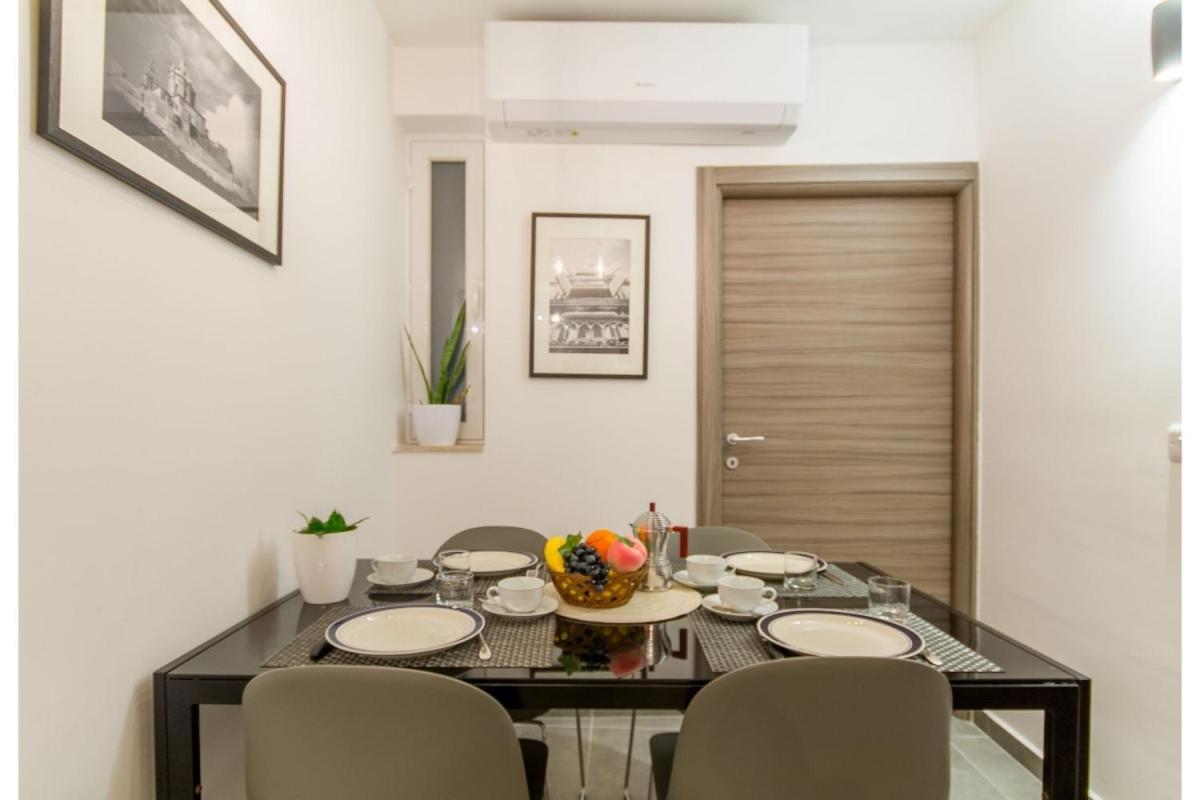 Bright & Modern 2-Bedroom, 4Th Floor Apartment In Gzira, Malta エクステリア 写真