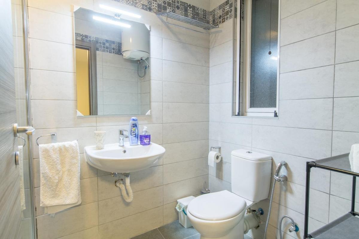 Bright & Modern 2-Bedroom, 4Th Floor Apartment In Gzira, Malta エクステリア 写真